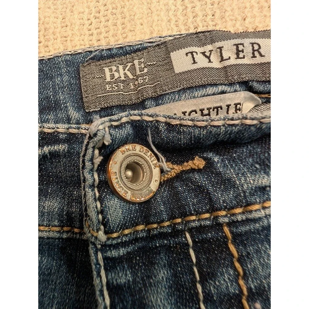 Buckle BKE Tyler Straight Leg Jeans Mens 36S Casual Stretch Thick Stitch Blue